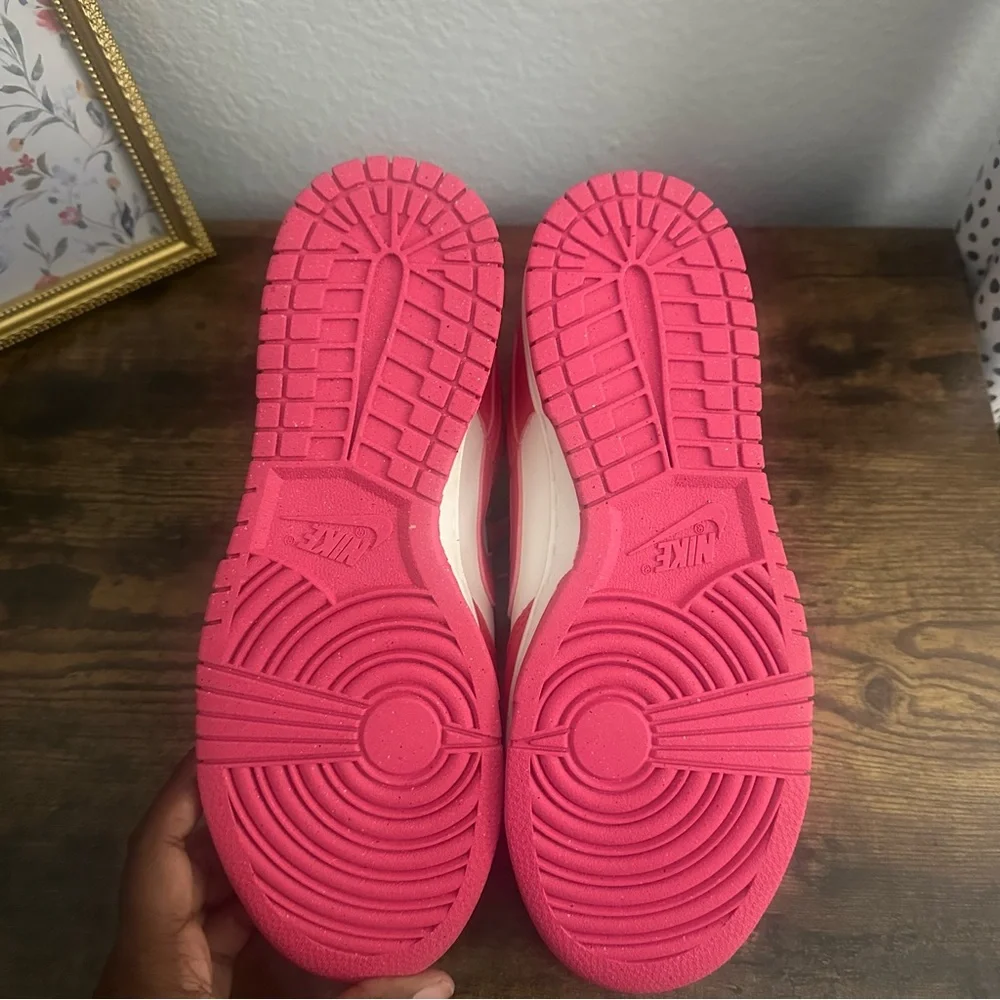 Nike Dunk Low WMNS “Pink/White” - Picture 5 of 7